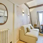 Grand Studio Elegant Parc Monceau